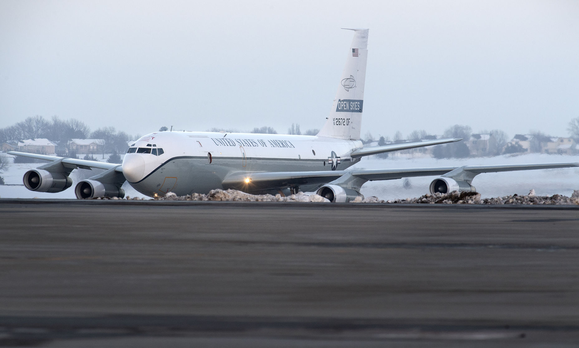 Offutt Air Force Base plane at Lincoln Airport